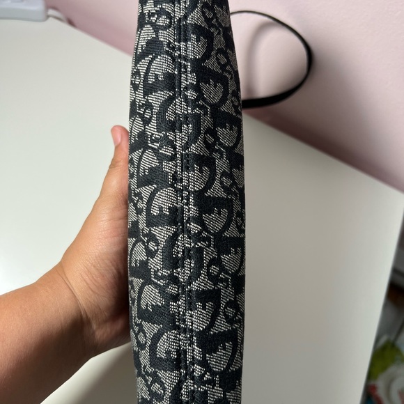 Large Pochette Sold on Payment Plan in IG - Picture 4 of 16